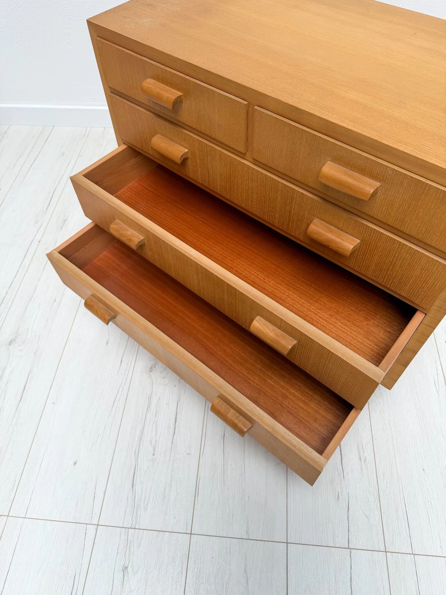 1960s vintage mid-century modern oak chest of drawers