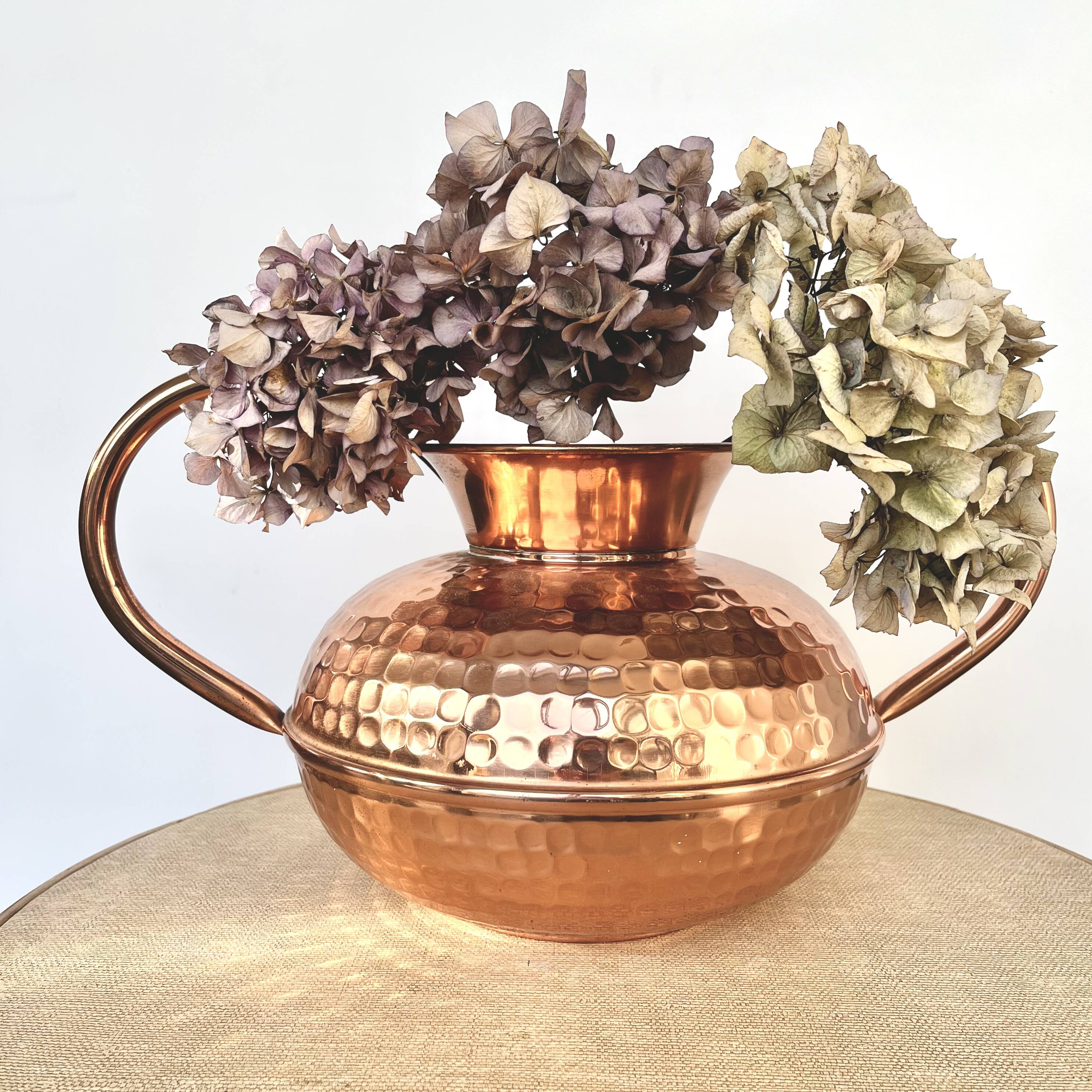 Villedieu hammered copper pot vase with handles, 20th century