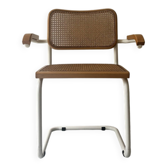 Chaise avec accoudoir en métal et cannage Cesca B64 Marcel Breuer, design 1970