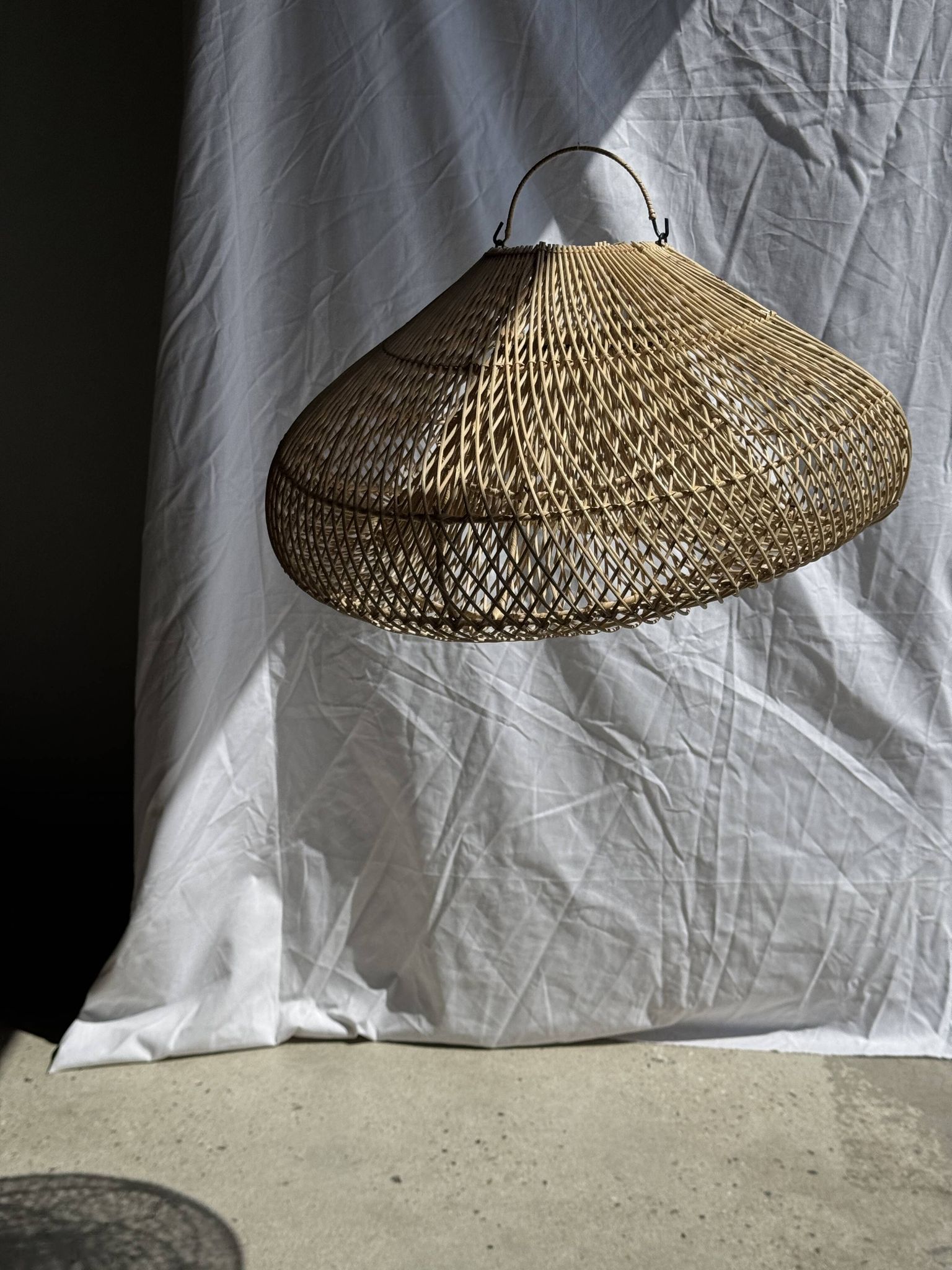 Suspension or rattan lampshade in the shape of a cloud or flattened bubble D60 H35