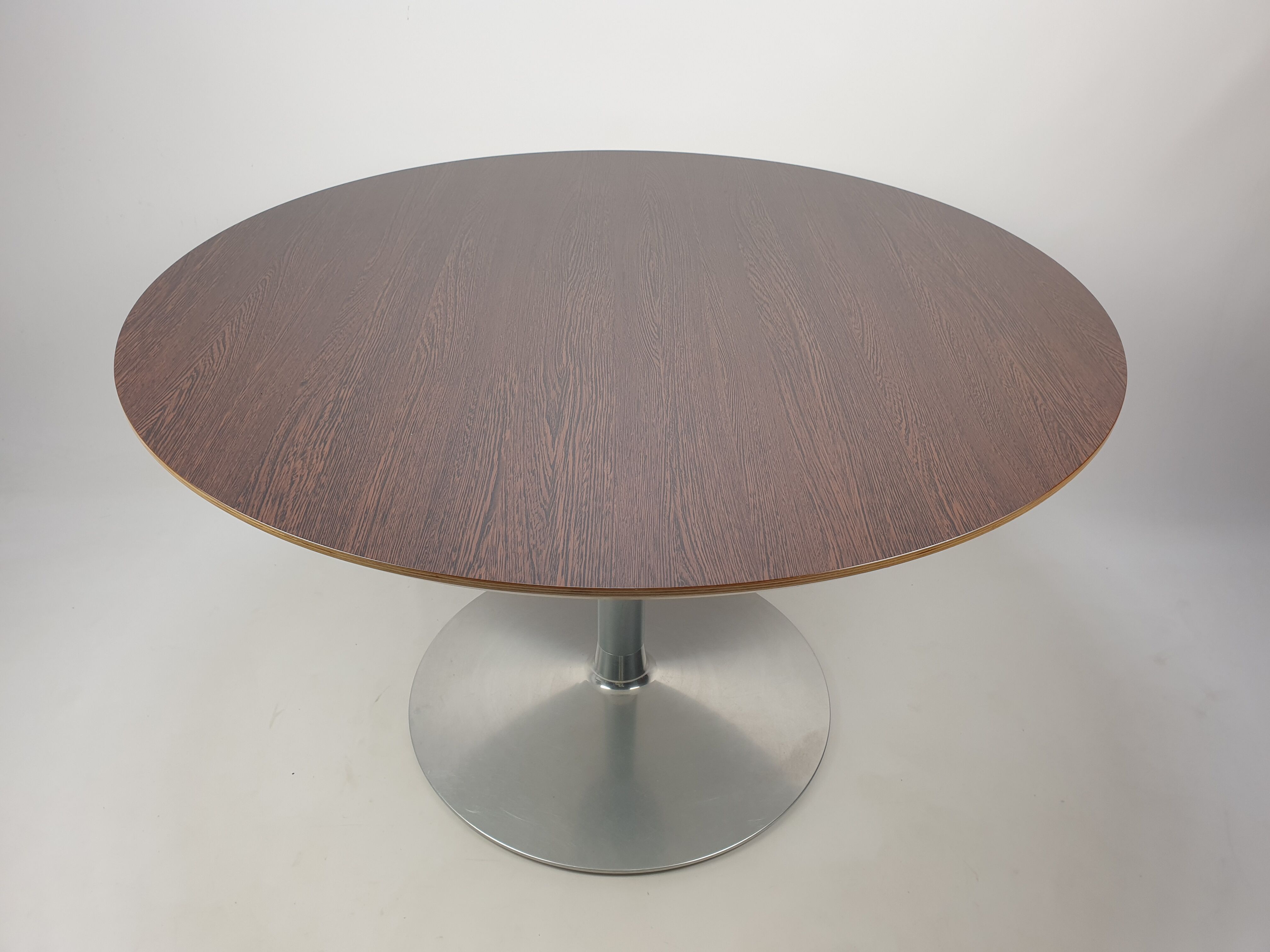 Round dining Table by Pierre Paulin for Artifort, 1980s