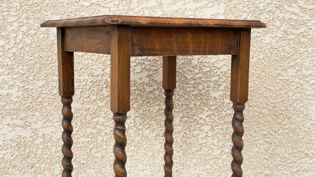 Side table in the countryside style in turned wood