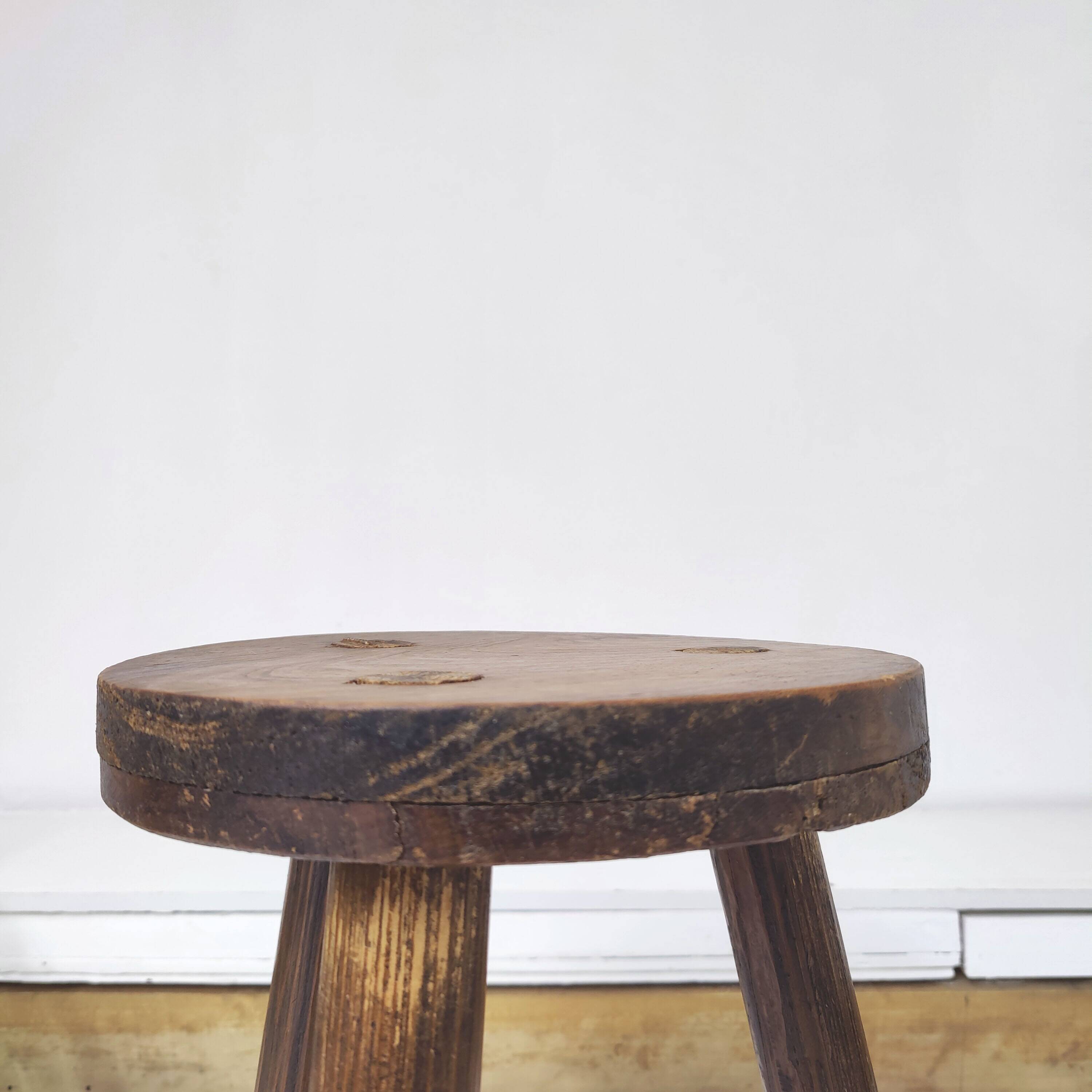 Solid wood farmhouse tripod stool