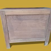 Small veneered wooden Art Deco chest of drawers.