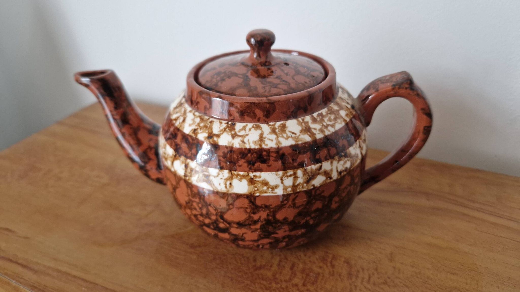 Théière céramique Sarreguemines marron modèle Mary Digoin