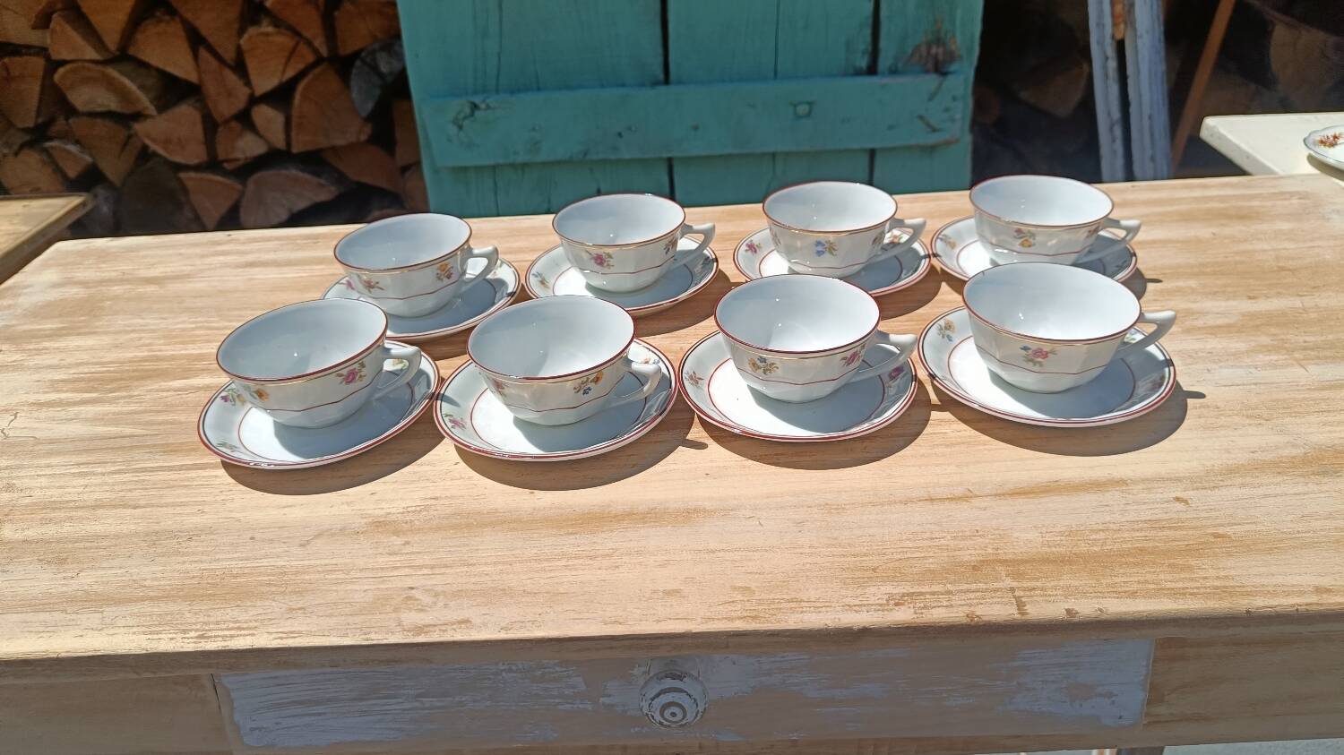 Floral porcelain cups
