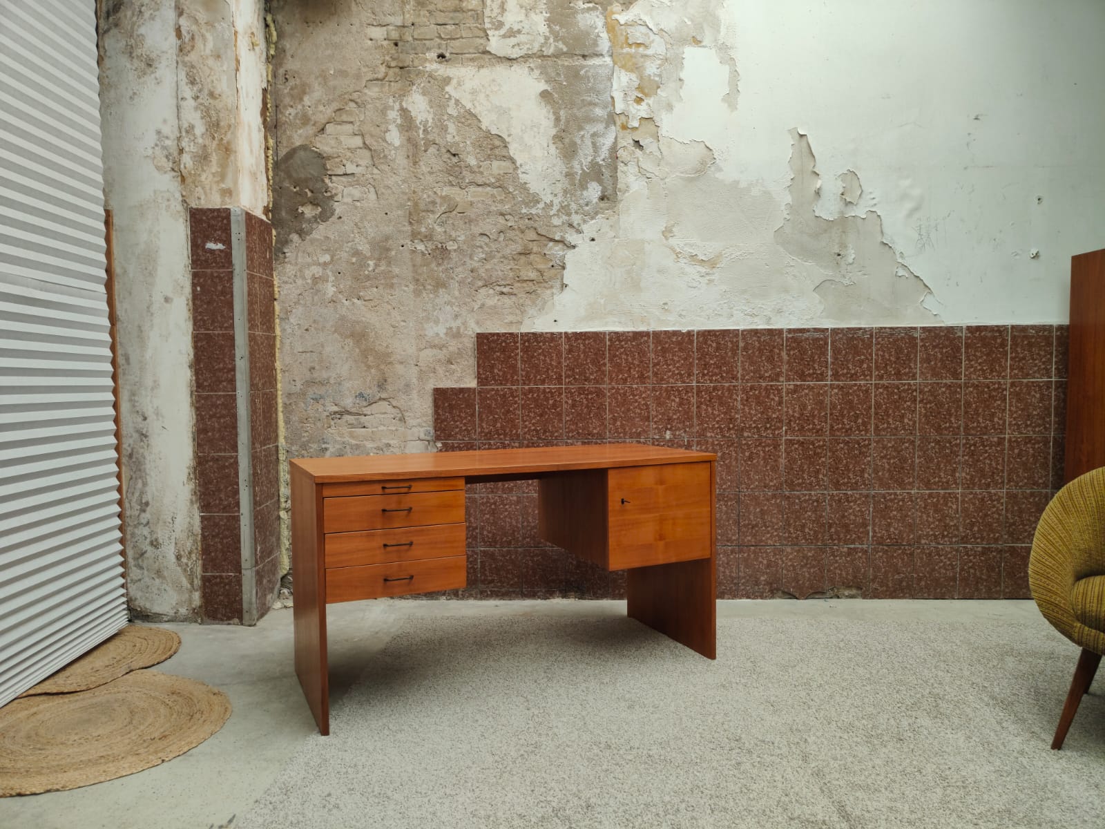 Mid century agency | vintage – desk