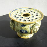 Old tiled bouquet maker from Martres-Tolosane