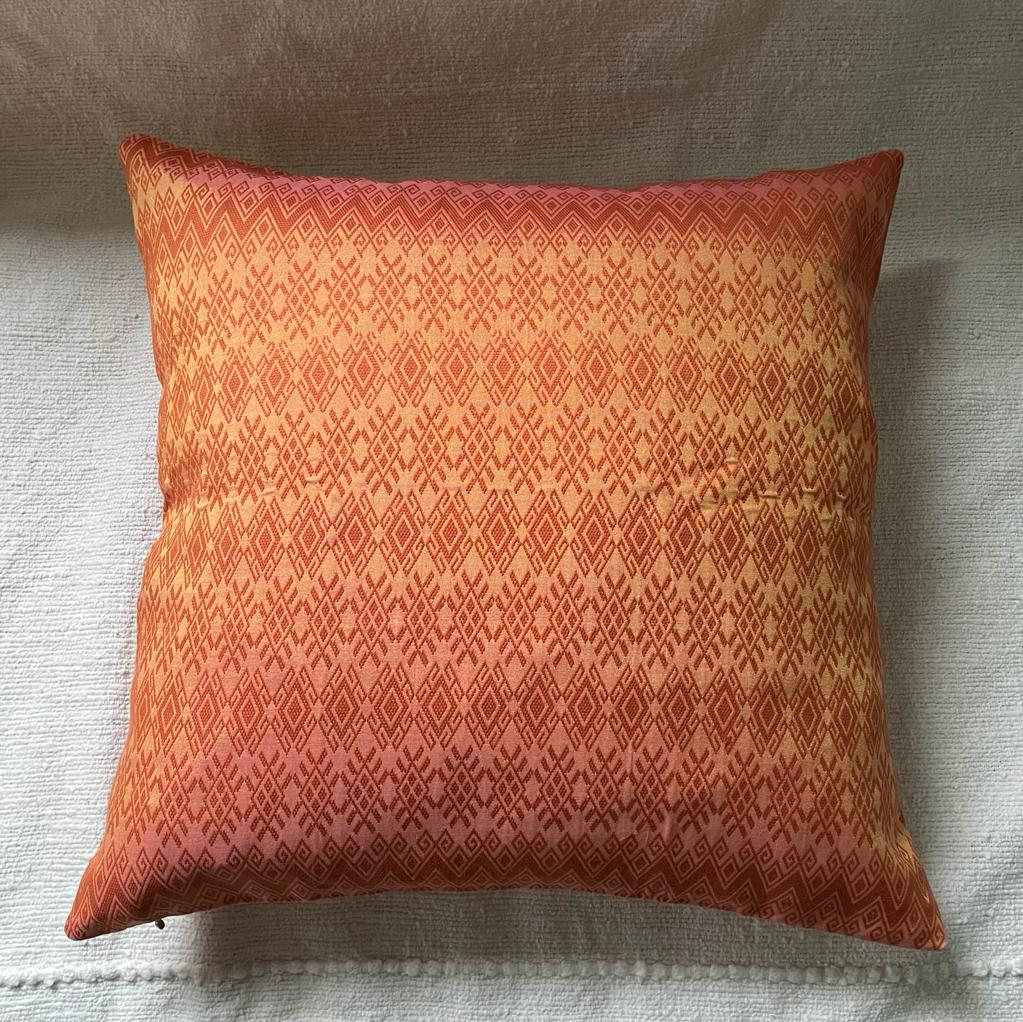 Glossy orange Kachin cushion 50x50 cm