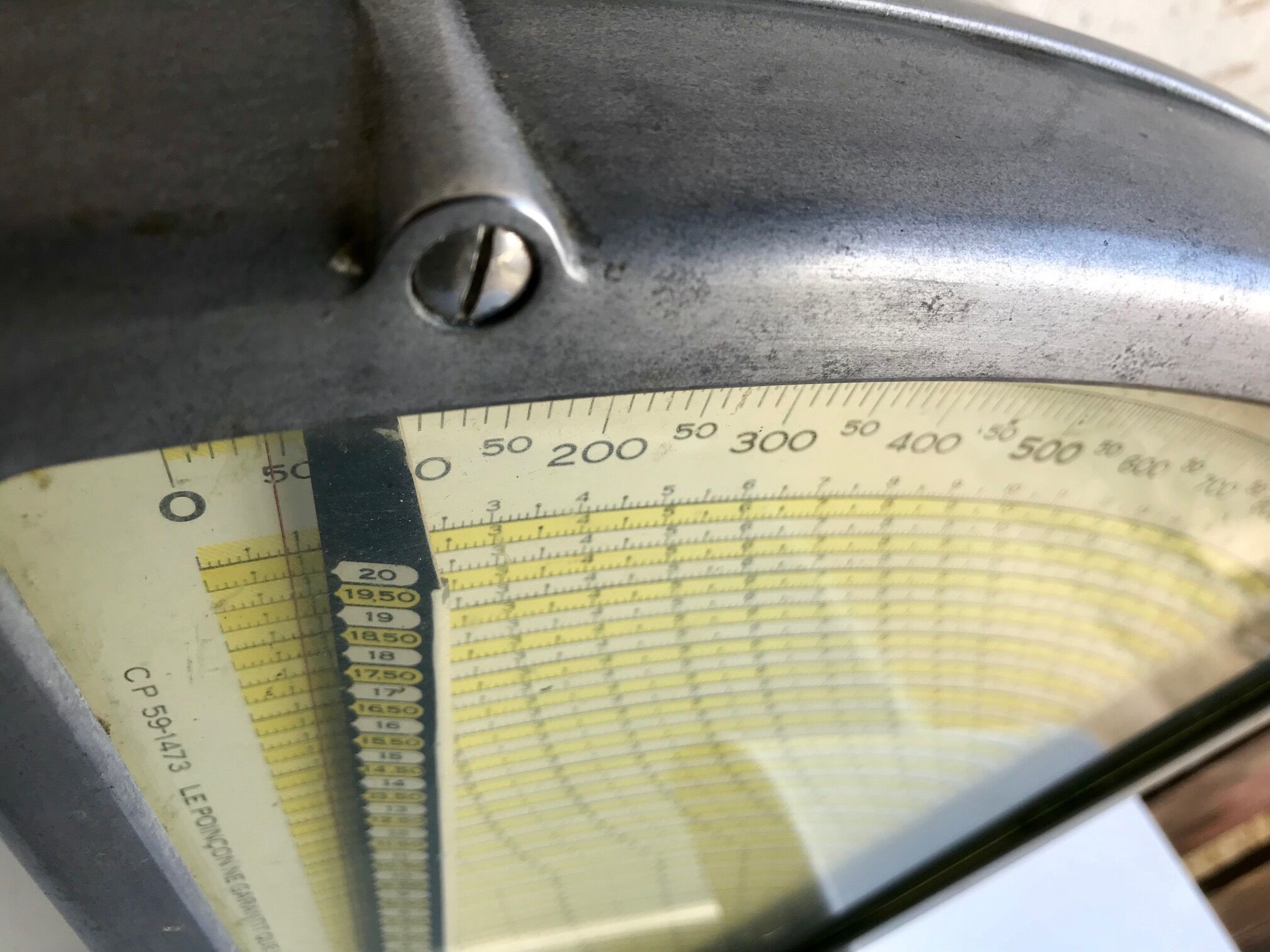 Testut counter scale