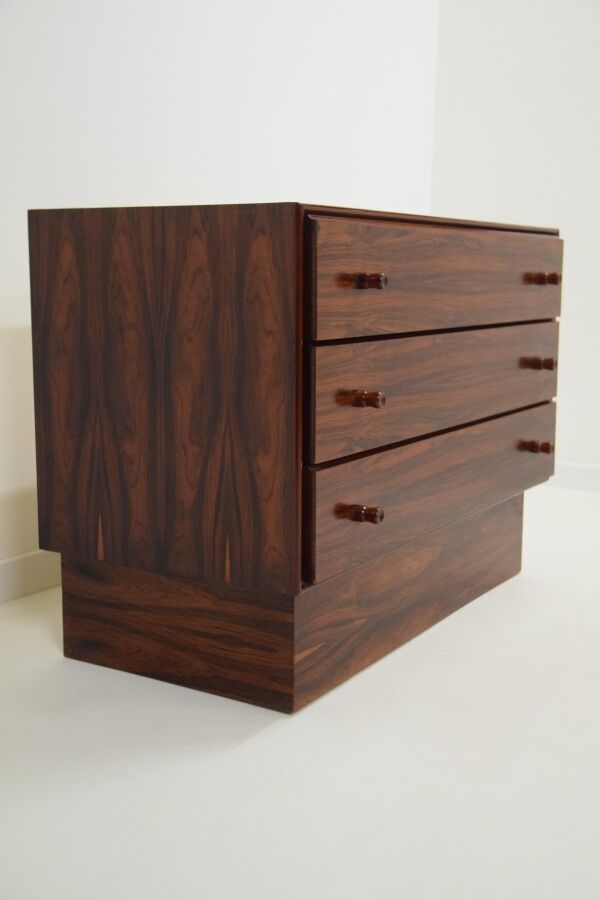 Rosewood chest of drawers 1970s - Scandinavian - design - minimalist