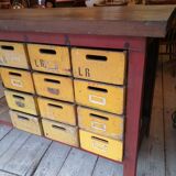 Industrial workbench with 12 drawers