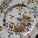 Set of 2 antique decorative plates with cornucopias