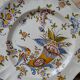 Ensemble de 2 anciennes assiettes décoratives avec cornes d'abondance