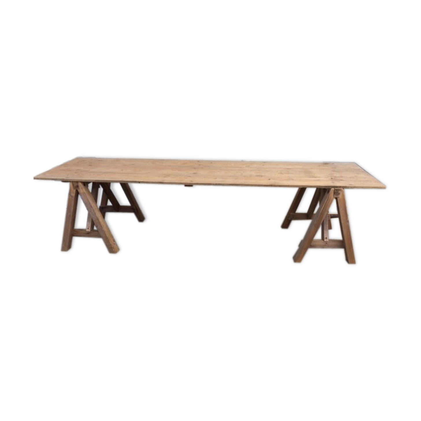 Table xxl on trestles