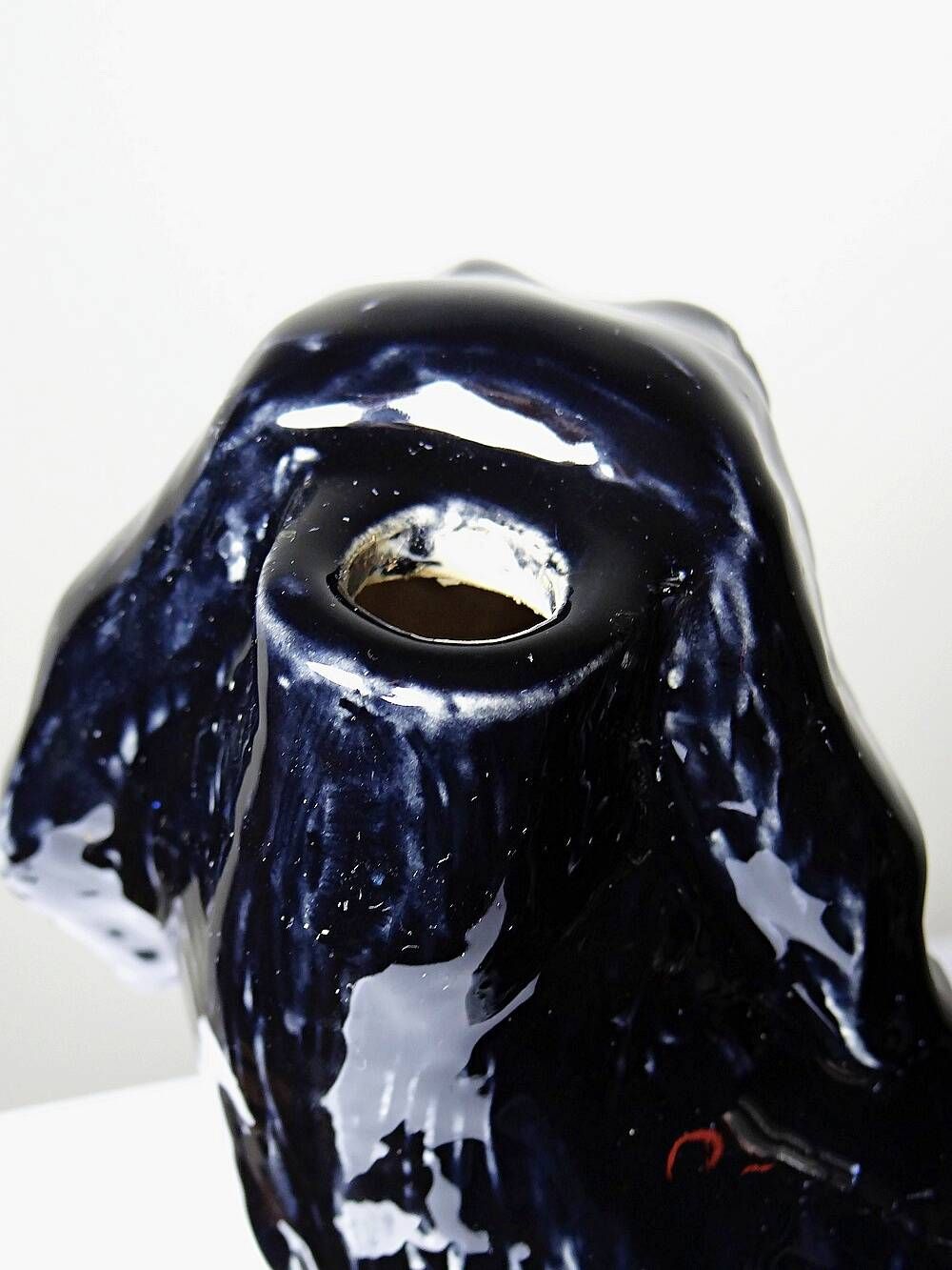 Vintage rum carafe Newfoundland Screech, Newfoundland dog in majolica.
