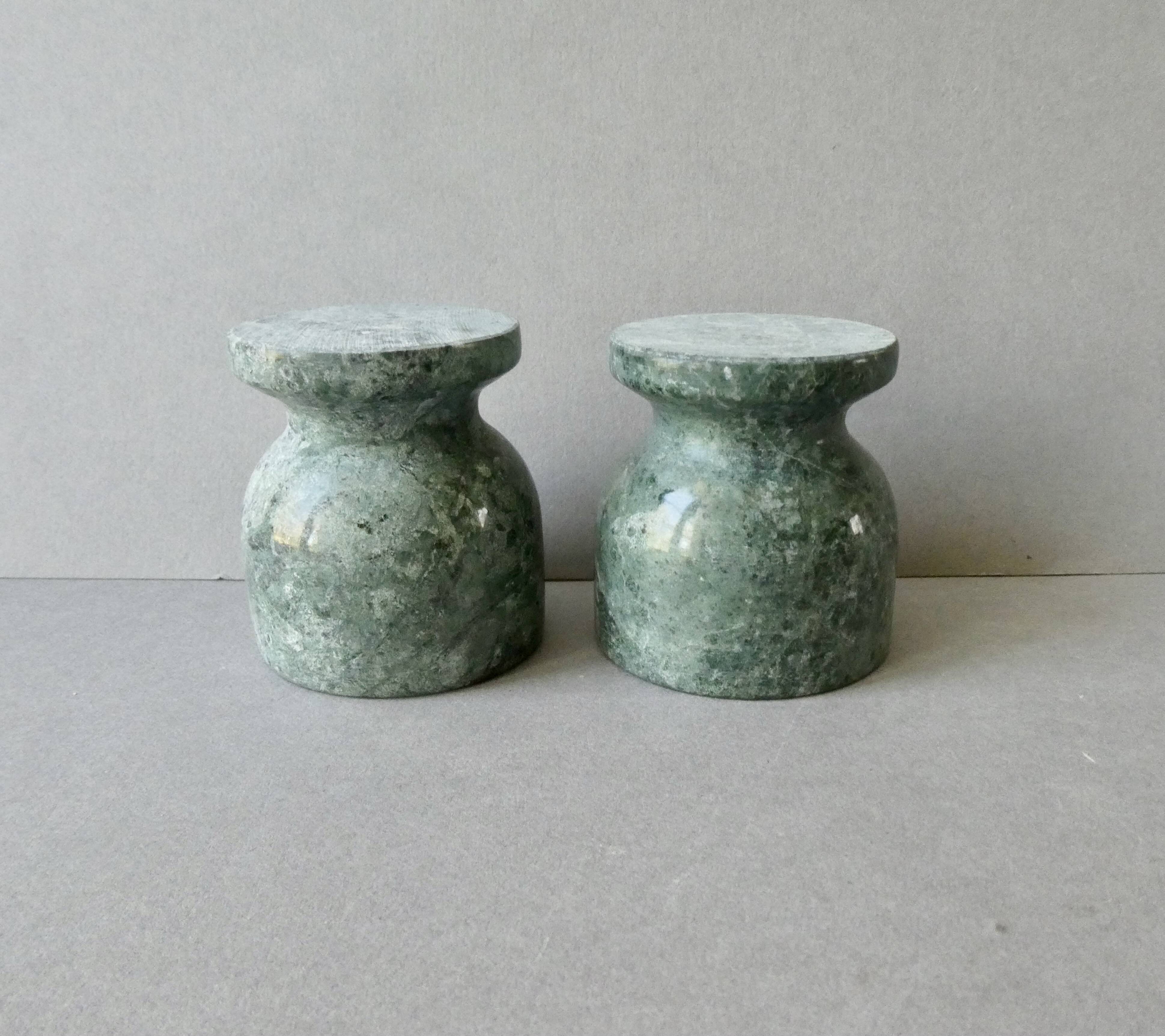 2 marble egg cups in veined white and green, circa 1980.