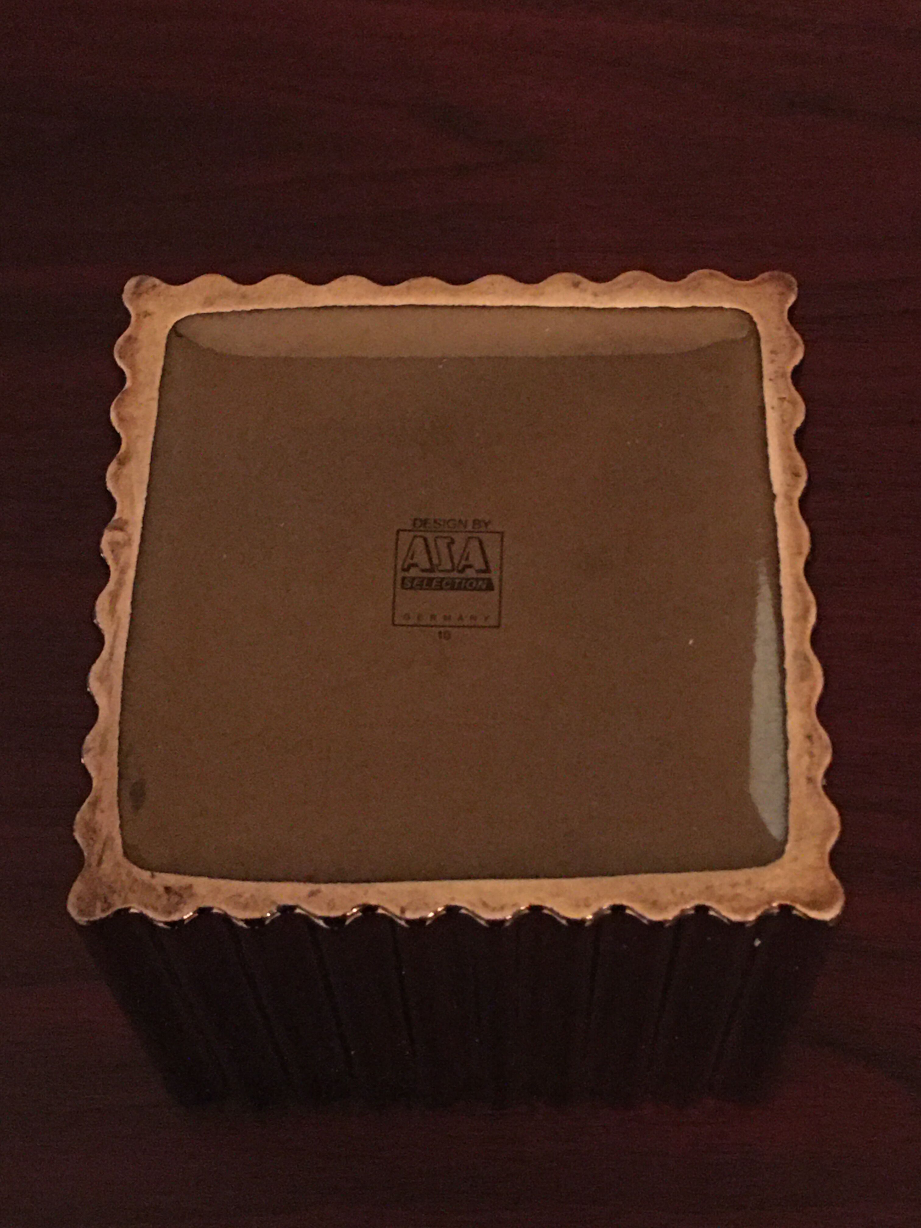Golden pot cover