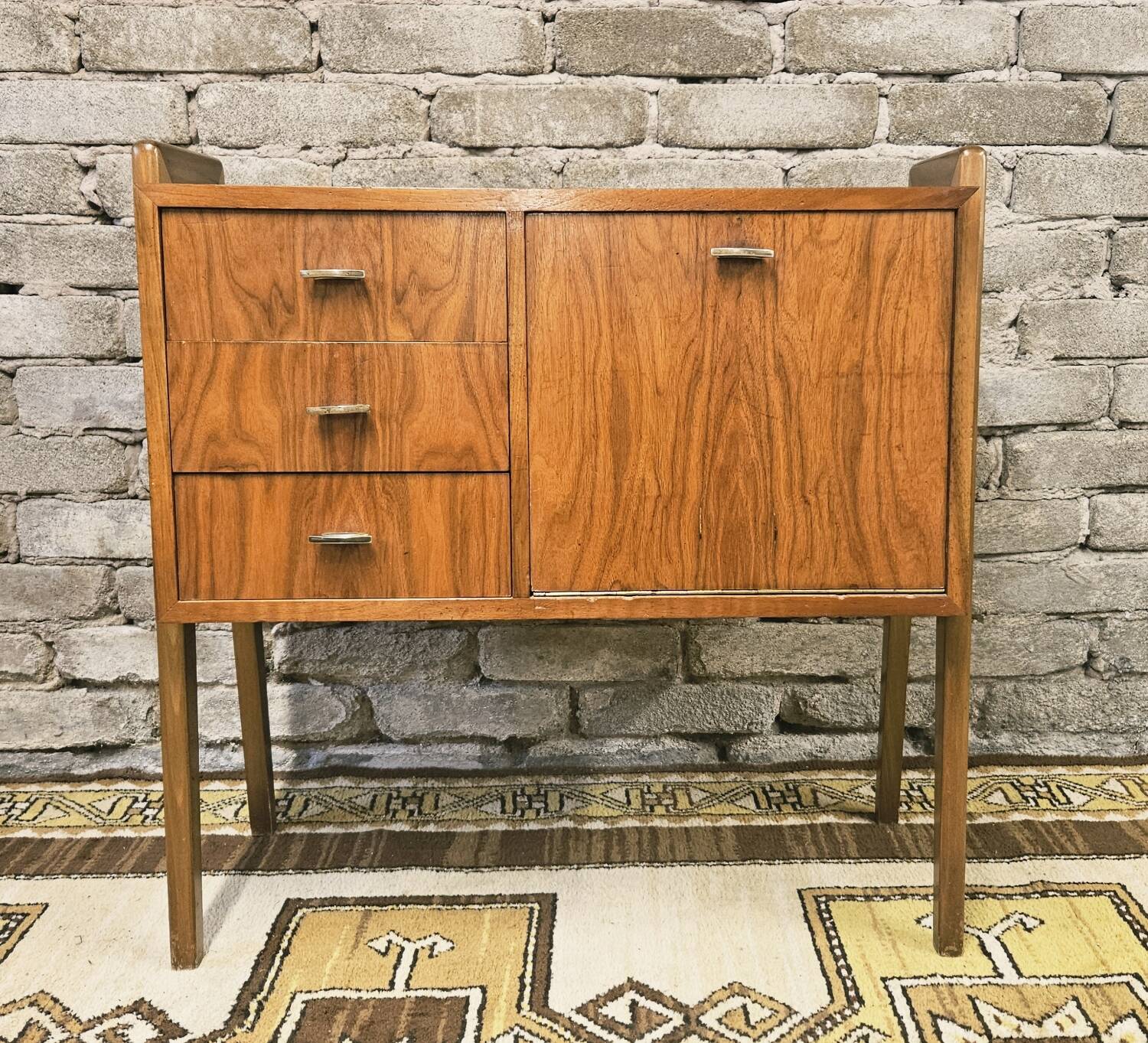 Small Scandinavian chest of drawers with compass feet, 1960s