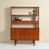 Bookcase with pull-out shelf