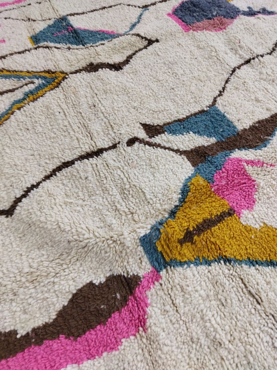 Handmade moroccan berber carpet 293 x 187 cm