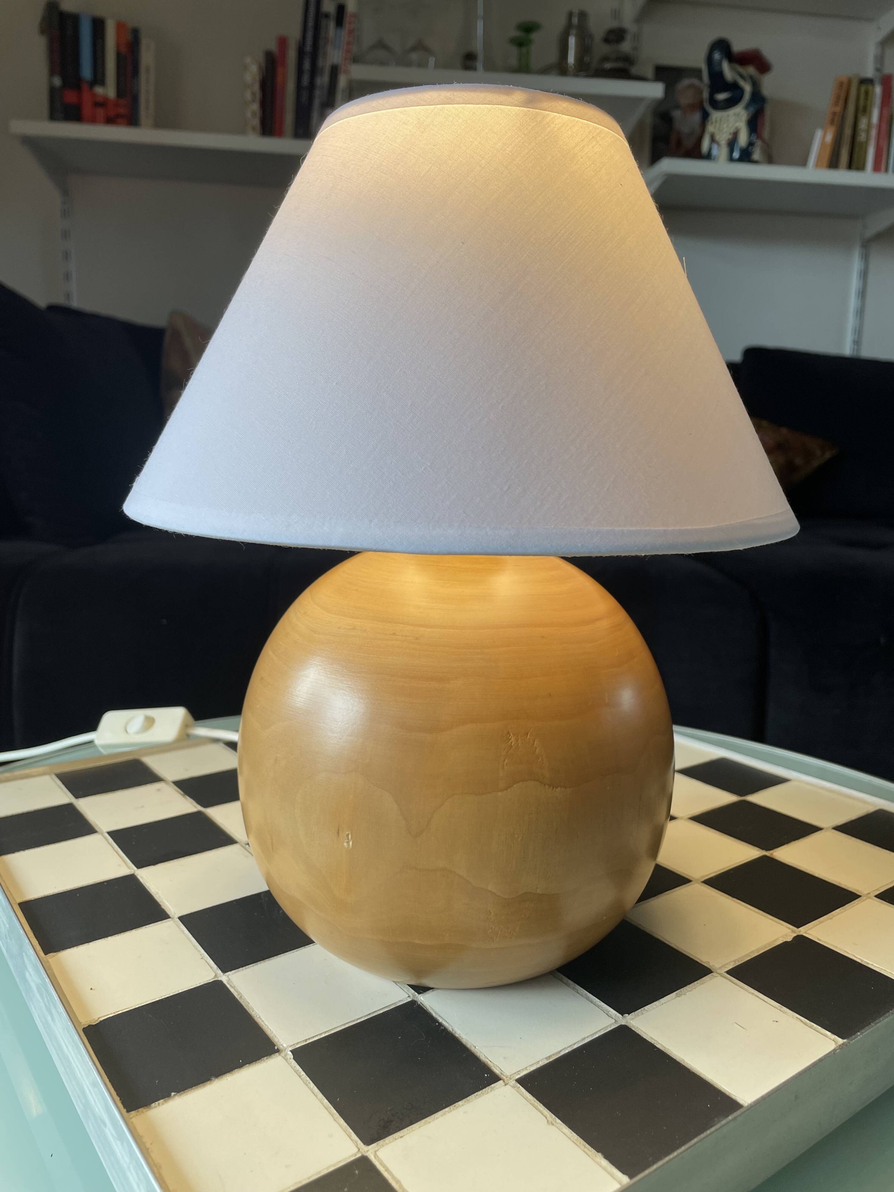 Lampe vintage en bois tourné massif