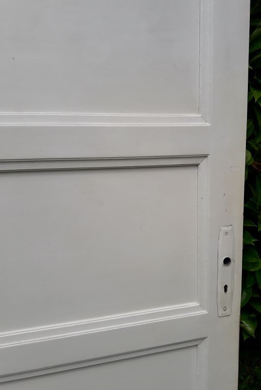 Porte vintage panneautée