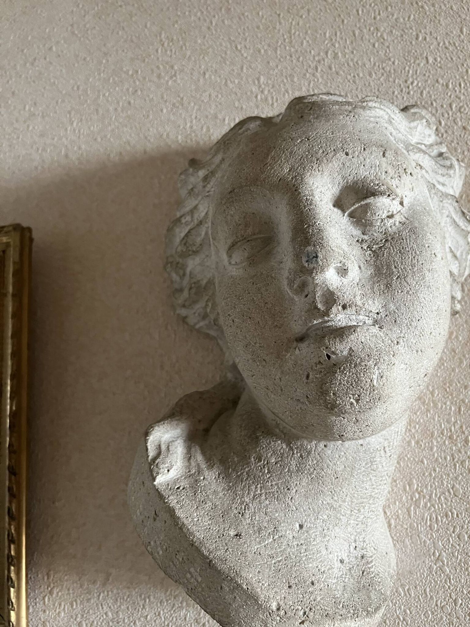 Statue tête d’aphrodite en pierre sculptée main