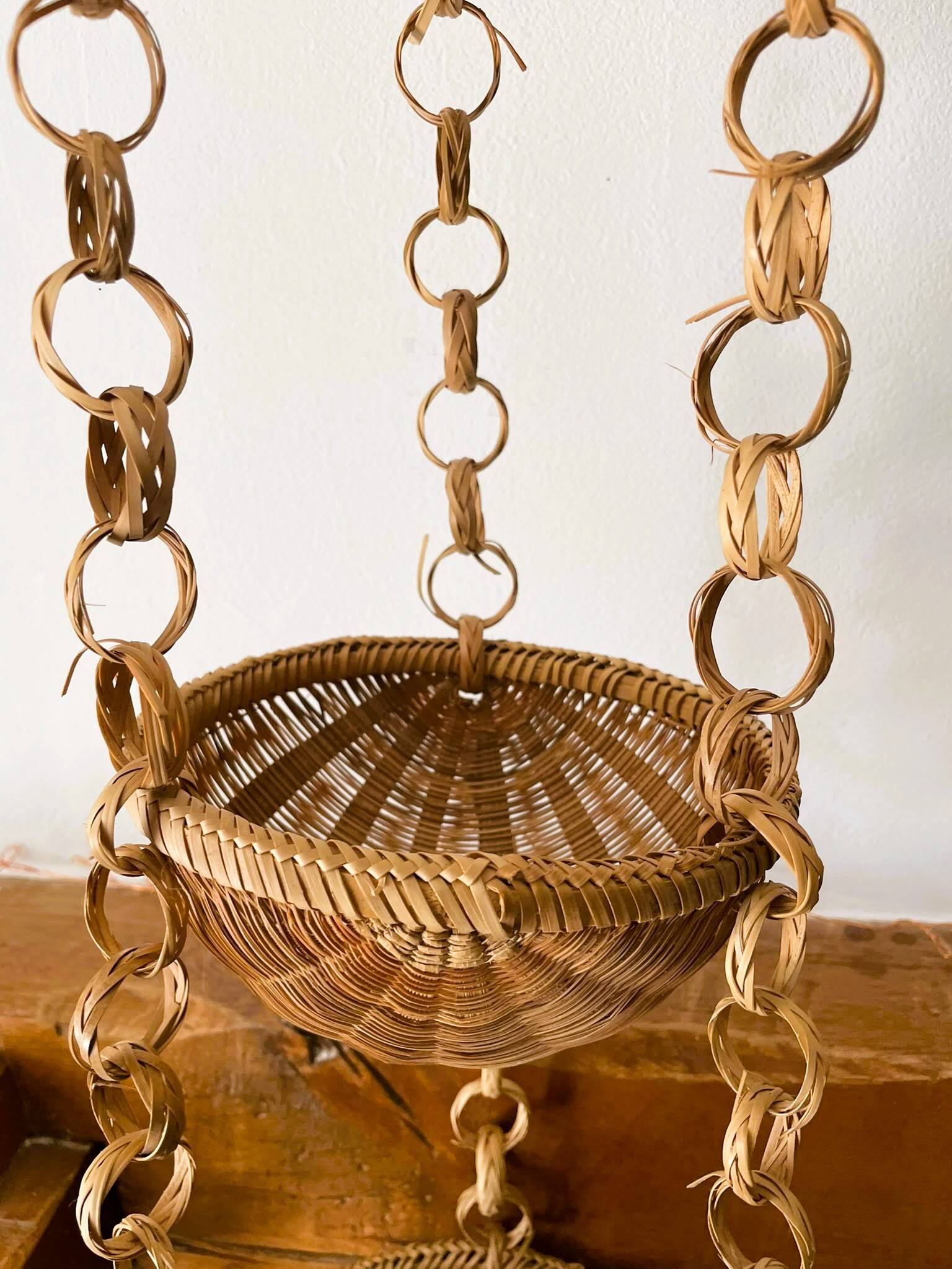Panier suspendu tressé vintage