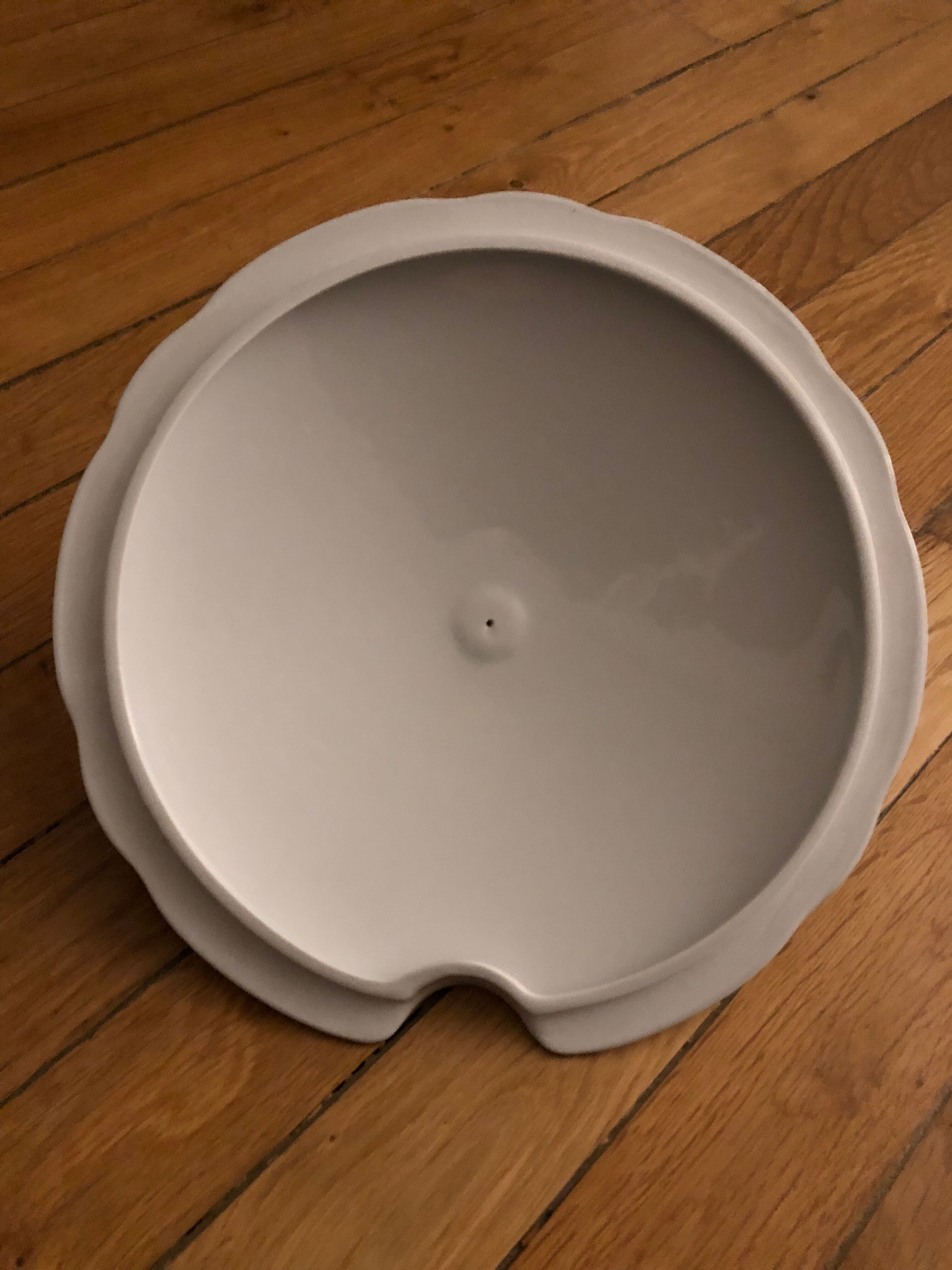 Porcelain tureen