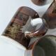 6 tasses en grès moucheté et décor émaillé