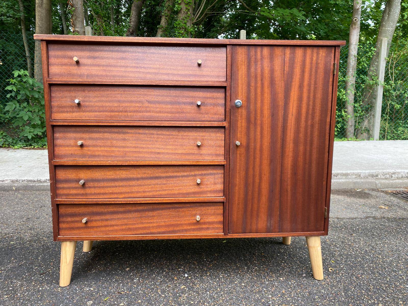 Commode buffet scandinave en acajou des années 50
