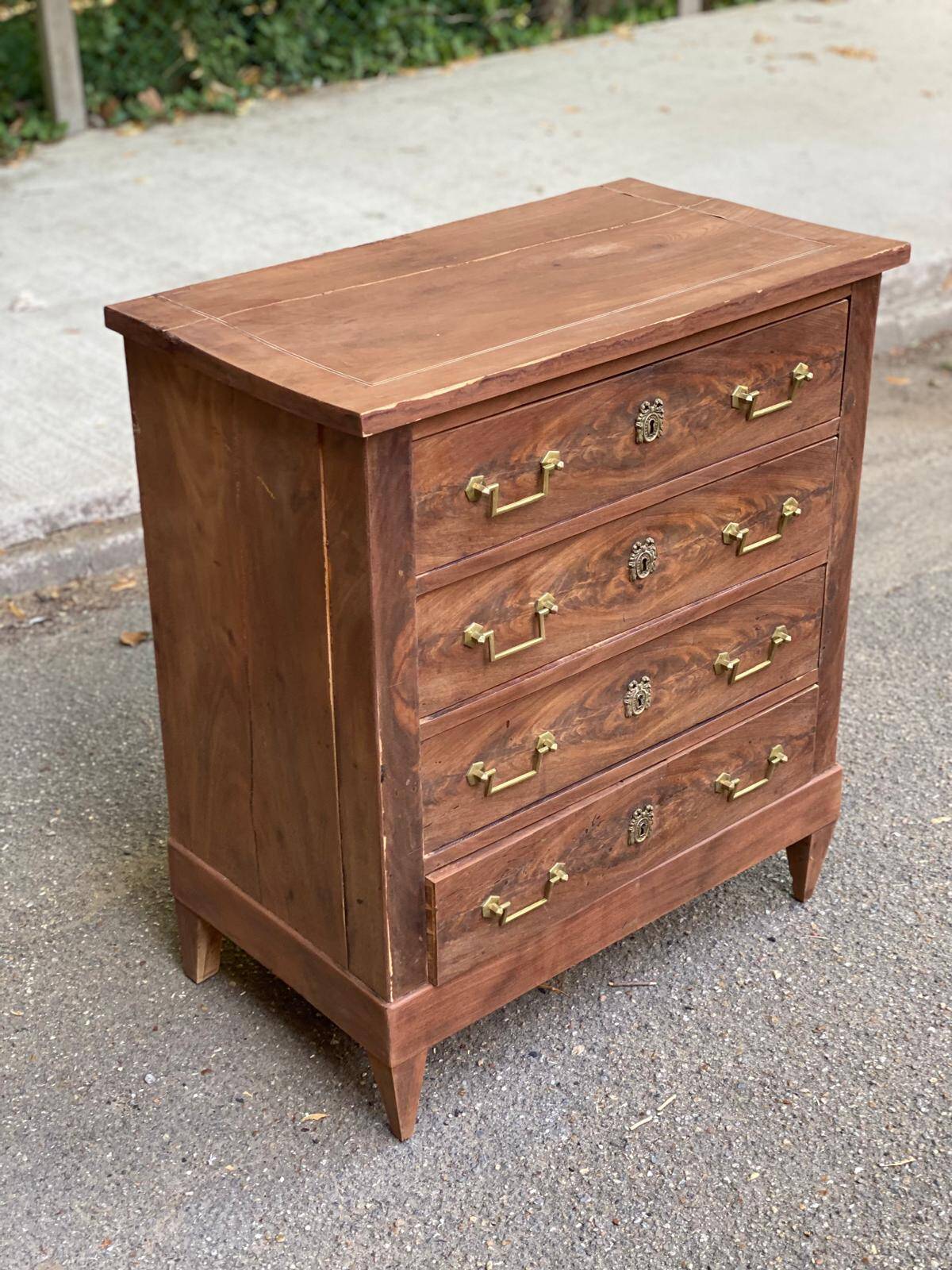 Louis XVI imperial chest of drawers renovated in 19th century mahogany