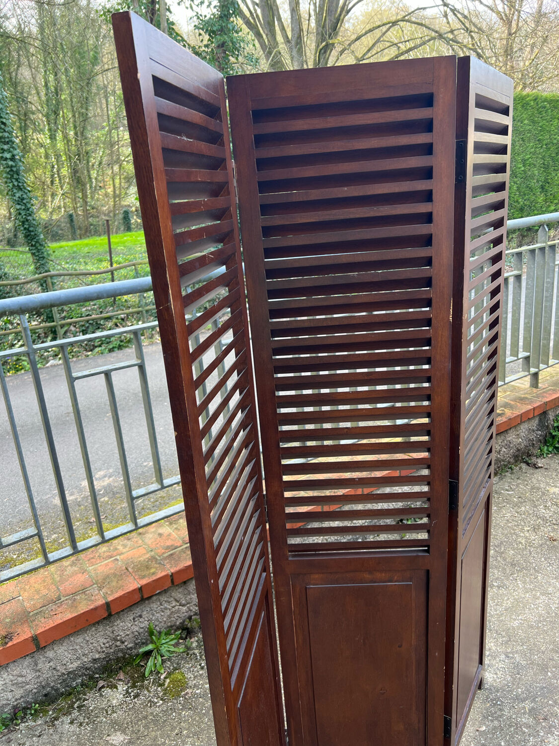 Exotic wood screen colonial style