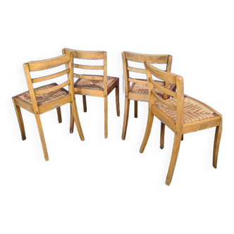 4 chaises de la marque Monobloc vers 1950. Paillage de couleur