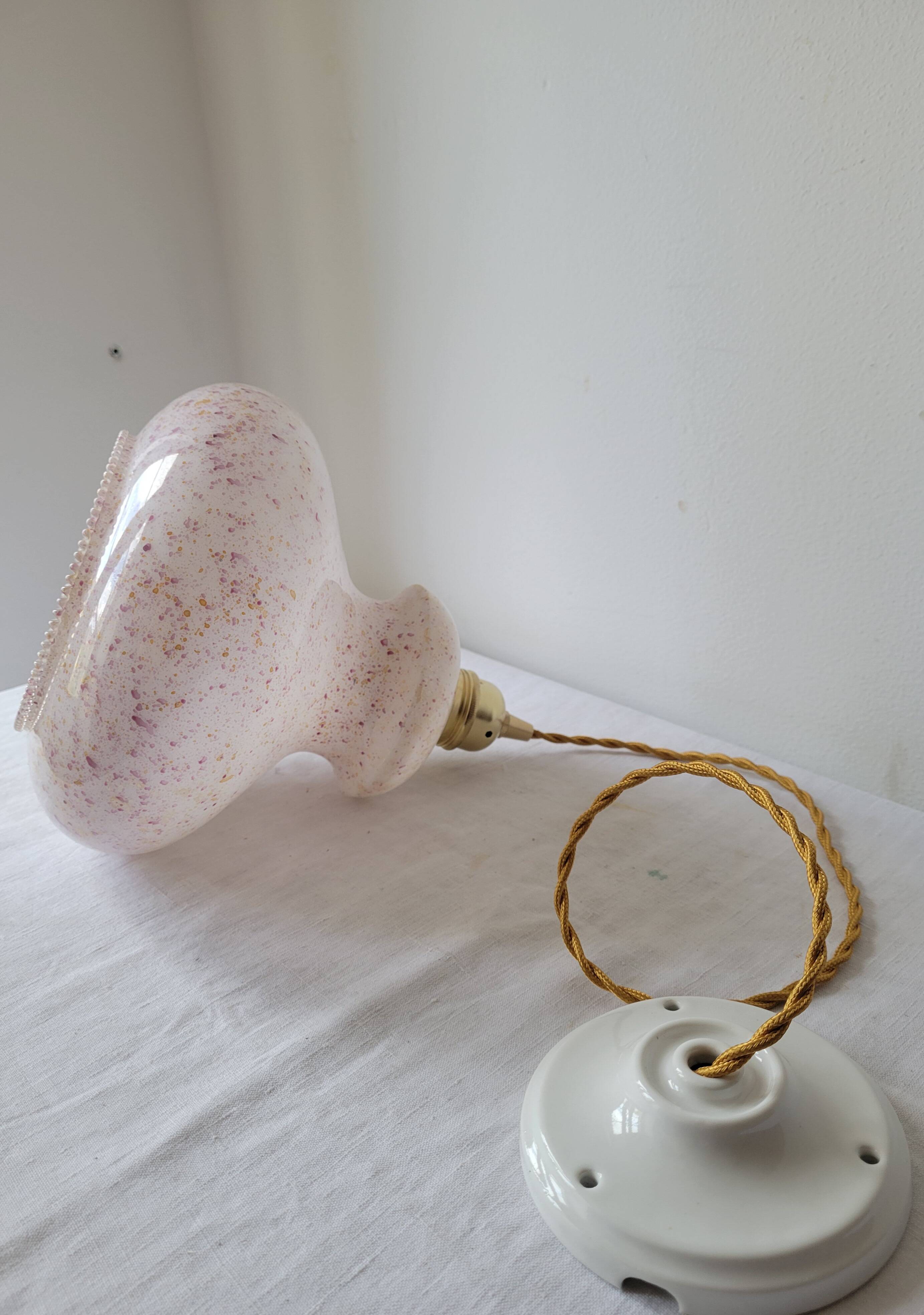 Suspension en opaline mouchetée