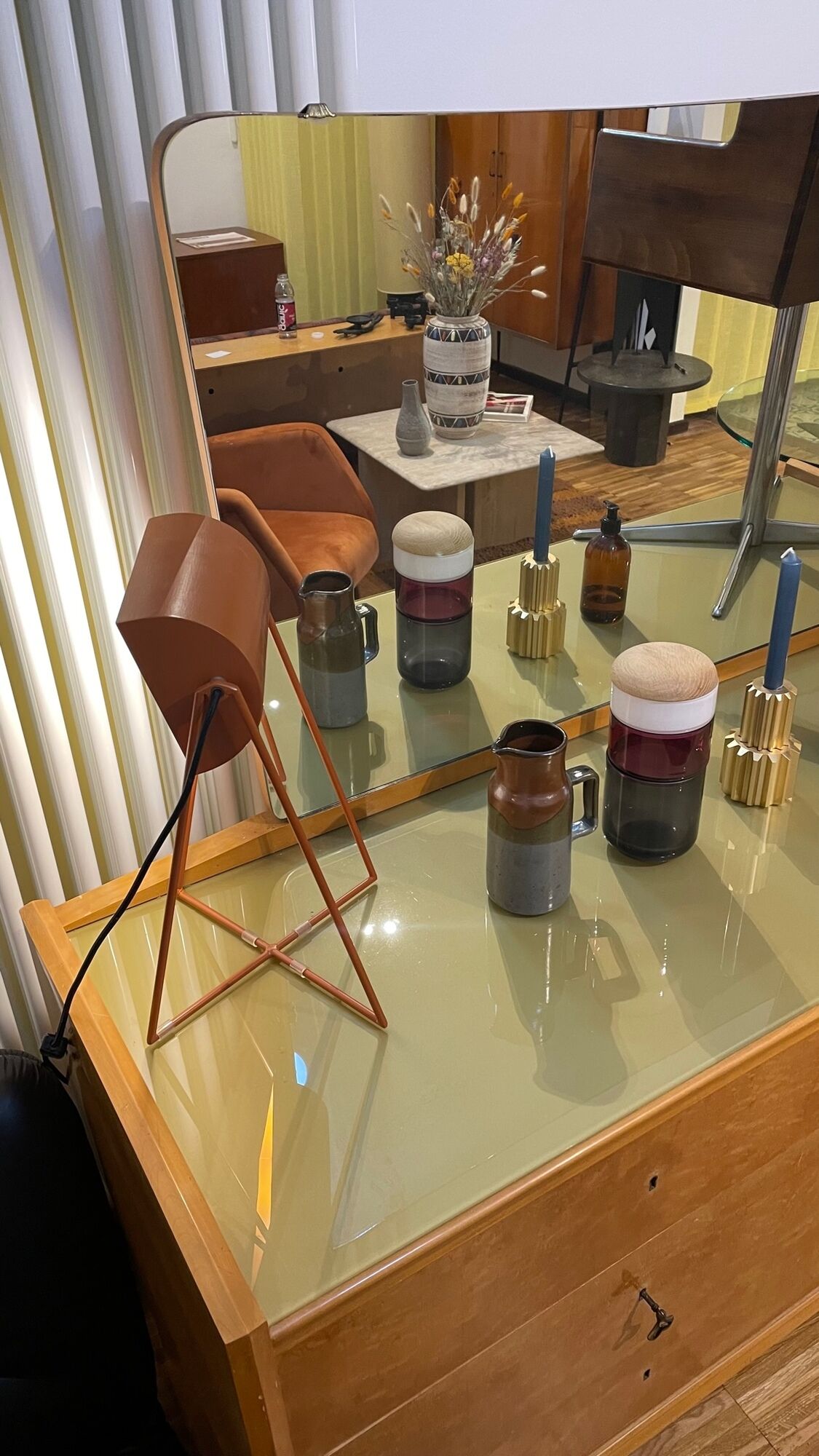 Commode pieds compas avec miroir italien des années 50