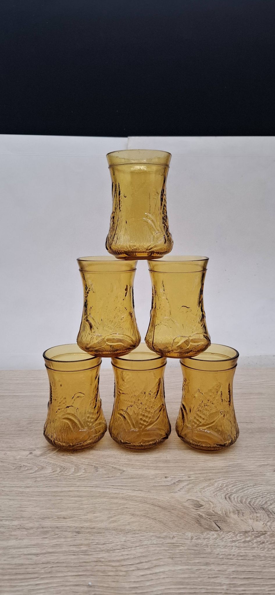 Set of 6 Italian ochre glasses