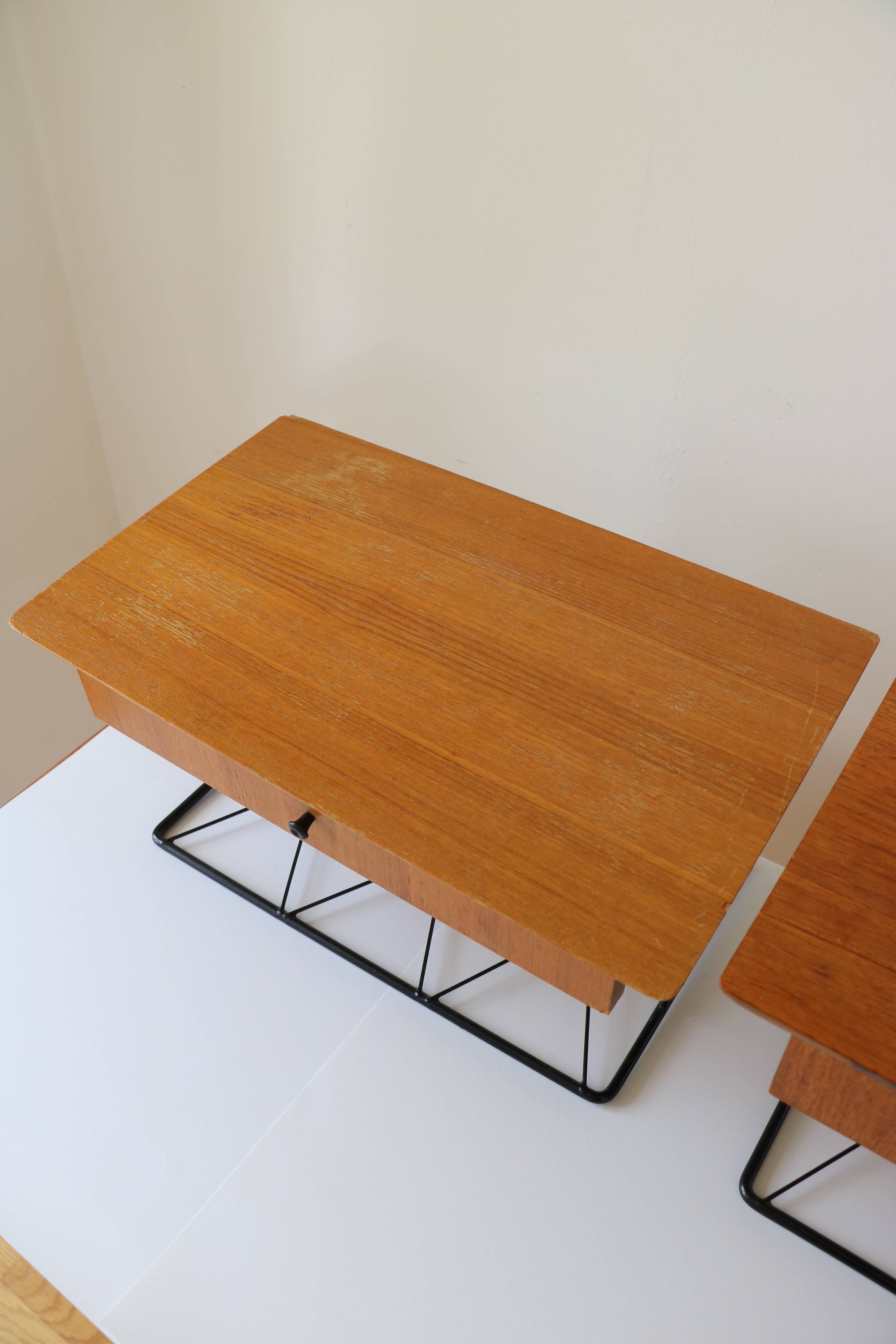 Pair of "string" wall-mounted bedside tables, Scandinavian, 1960.