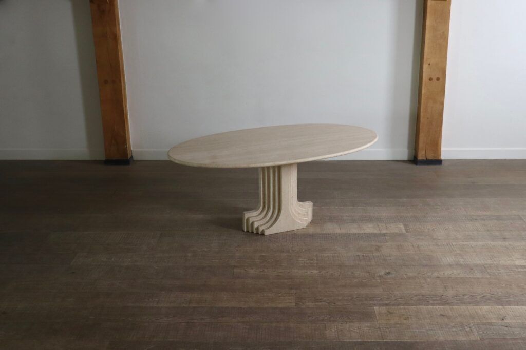 Table à manger ovale ‘Argo’ en travertin par Carlo Scarpa pour Simon Gavina, années 1970