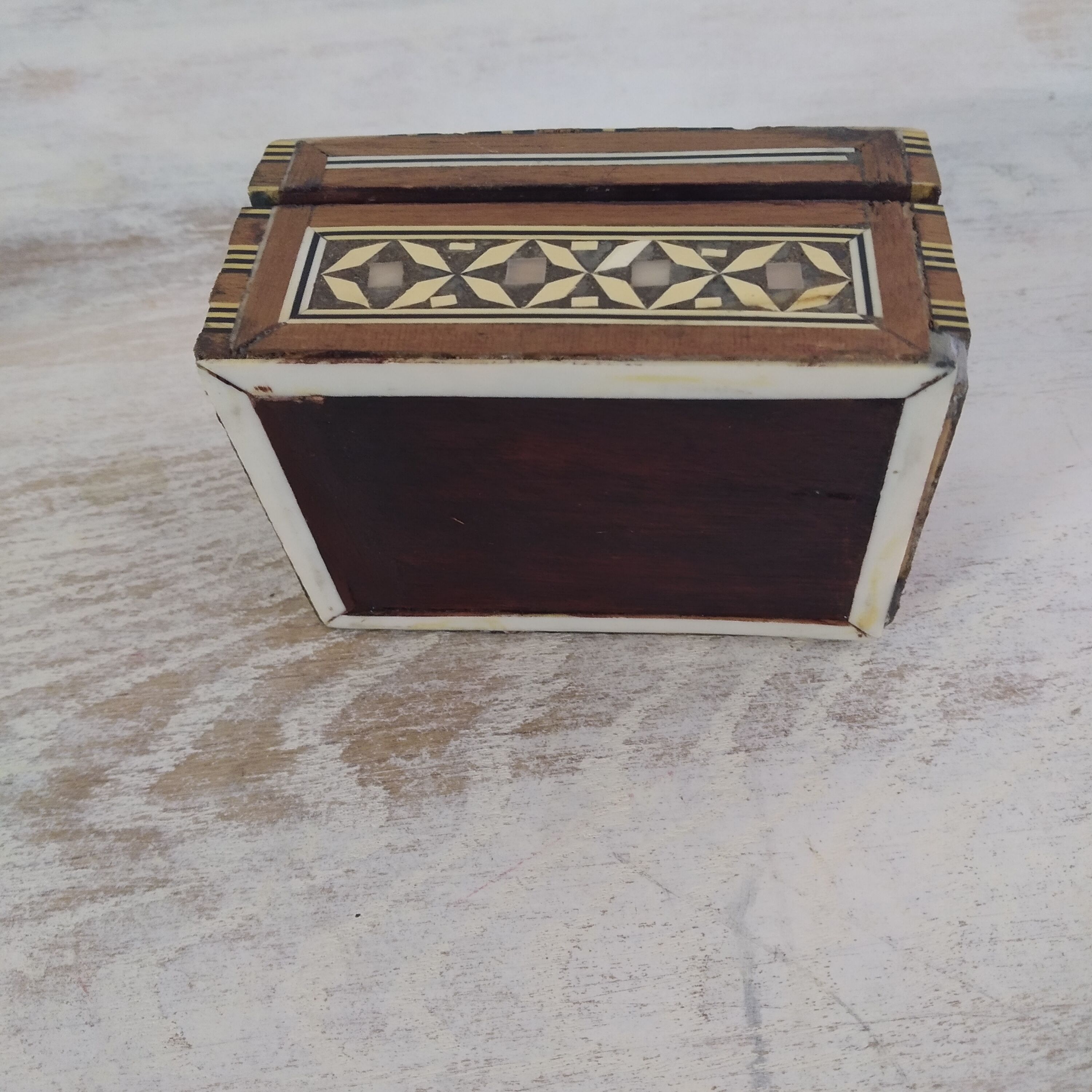 Oriental box