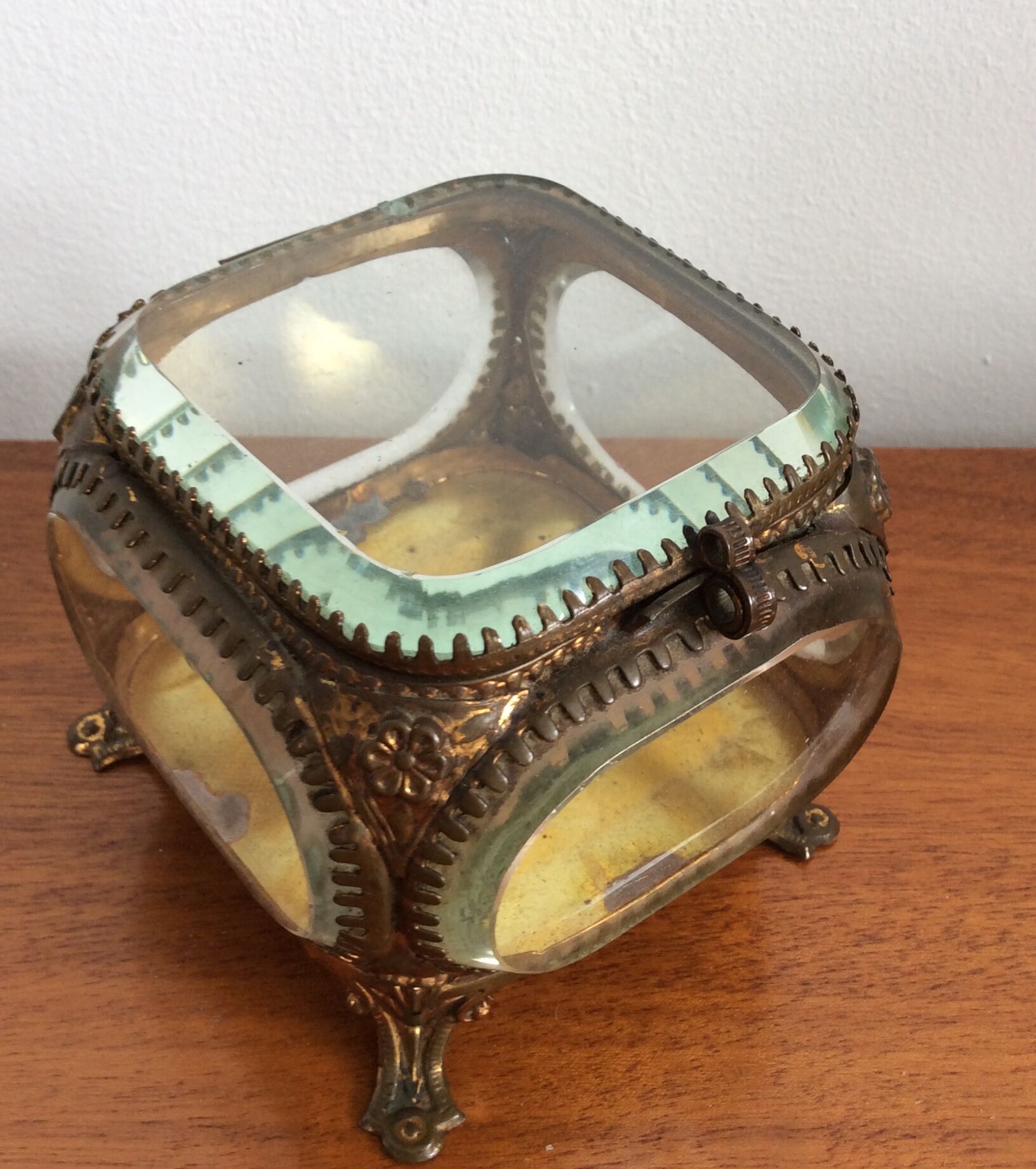 Art Deco jewelry box in brass and beveled glass