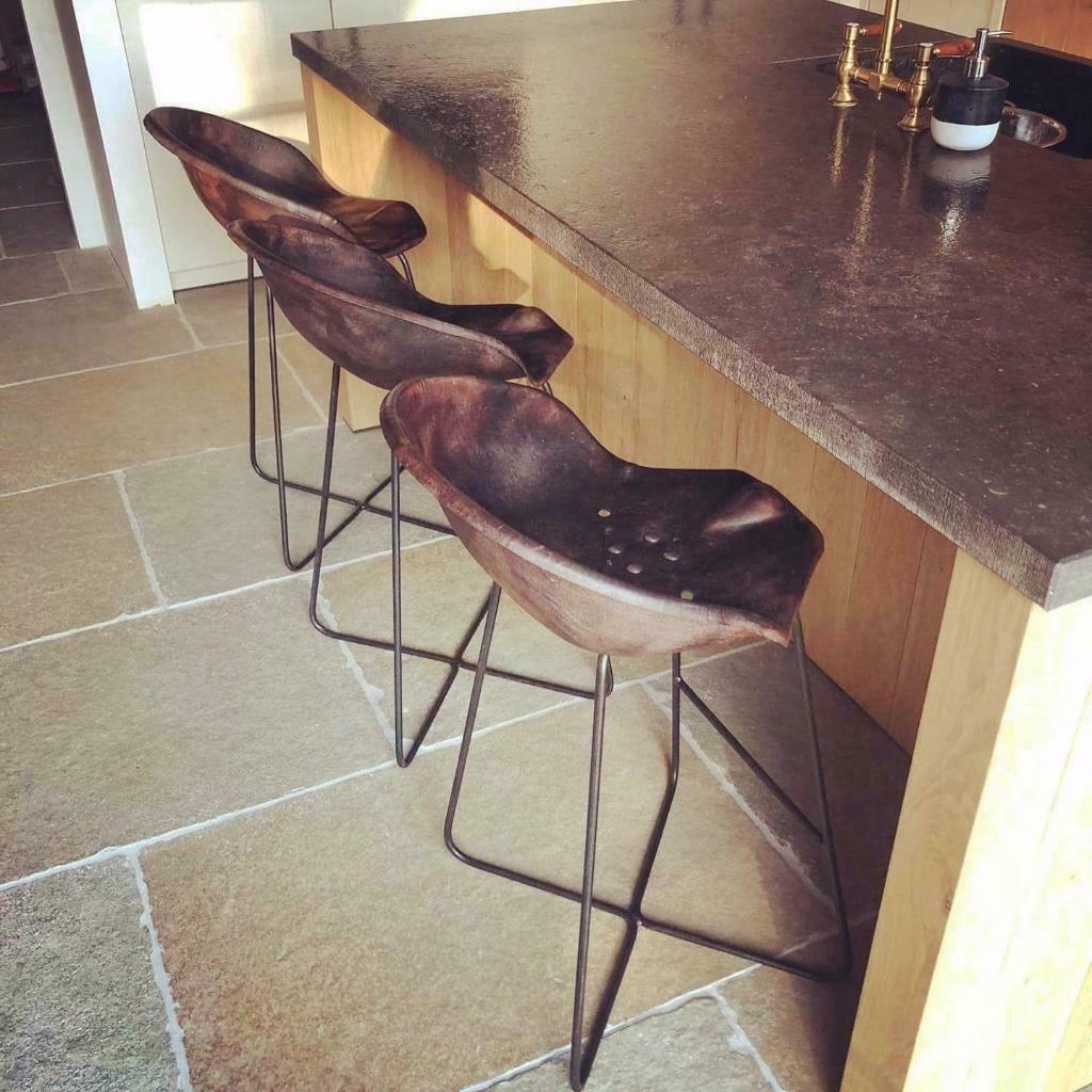 vintage industrial stool / tabouret