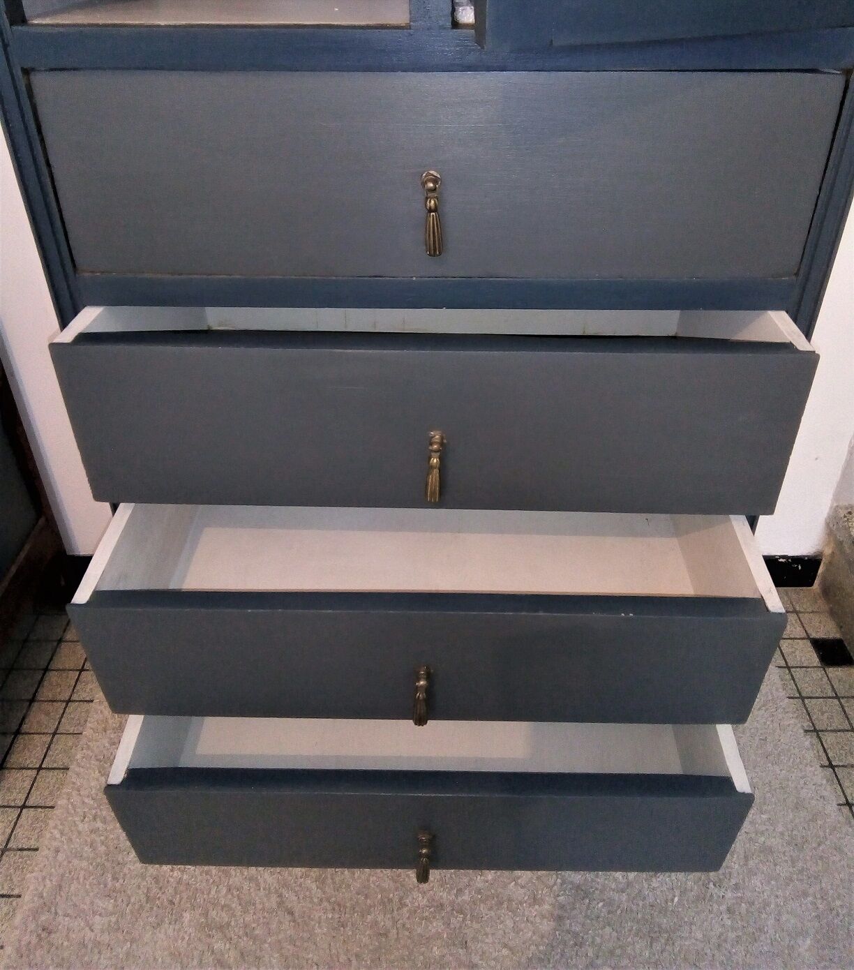 Napoleon 3 cabinet with drawers