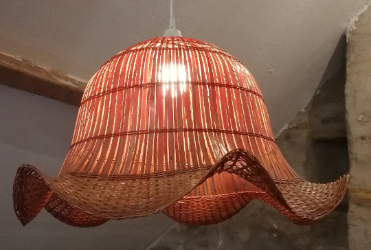 Suspension en rotin vintage forme tulipe