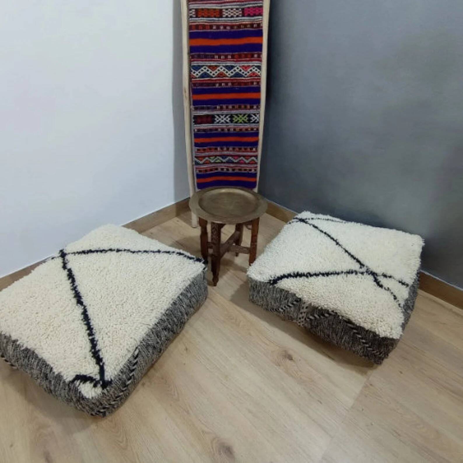 Handmade Berber pouf in wool 60 X 60 X 20 CM