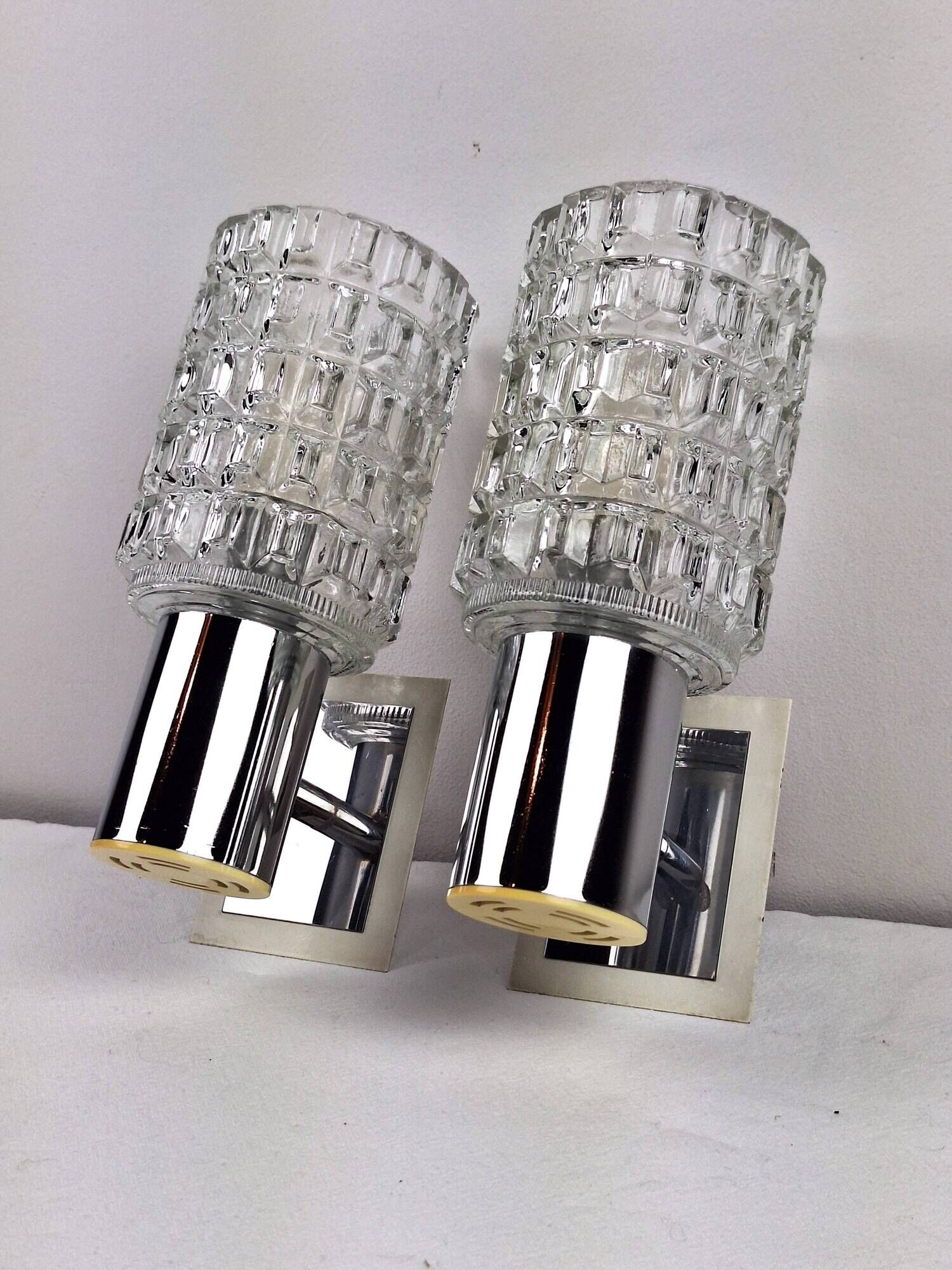 Pair of vintage 70s glass wall lamps by Targetti Sankey