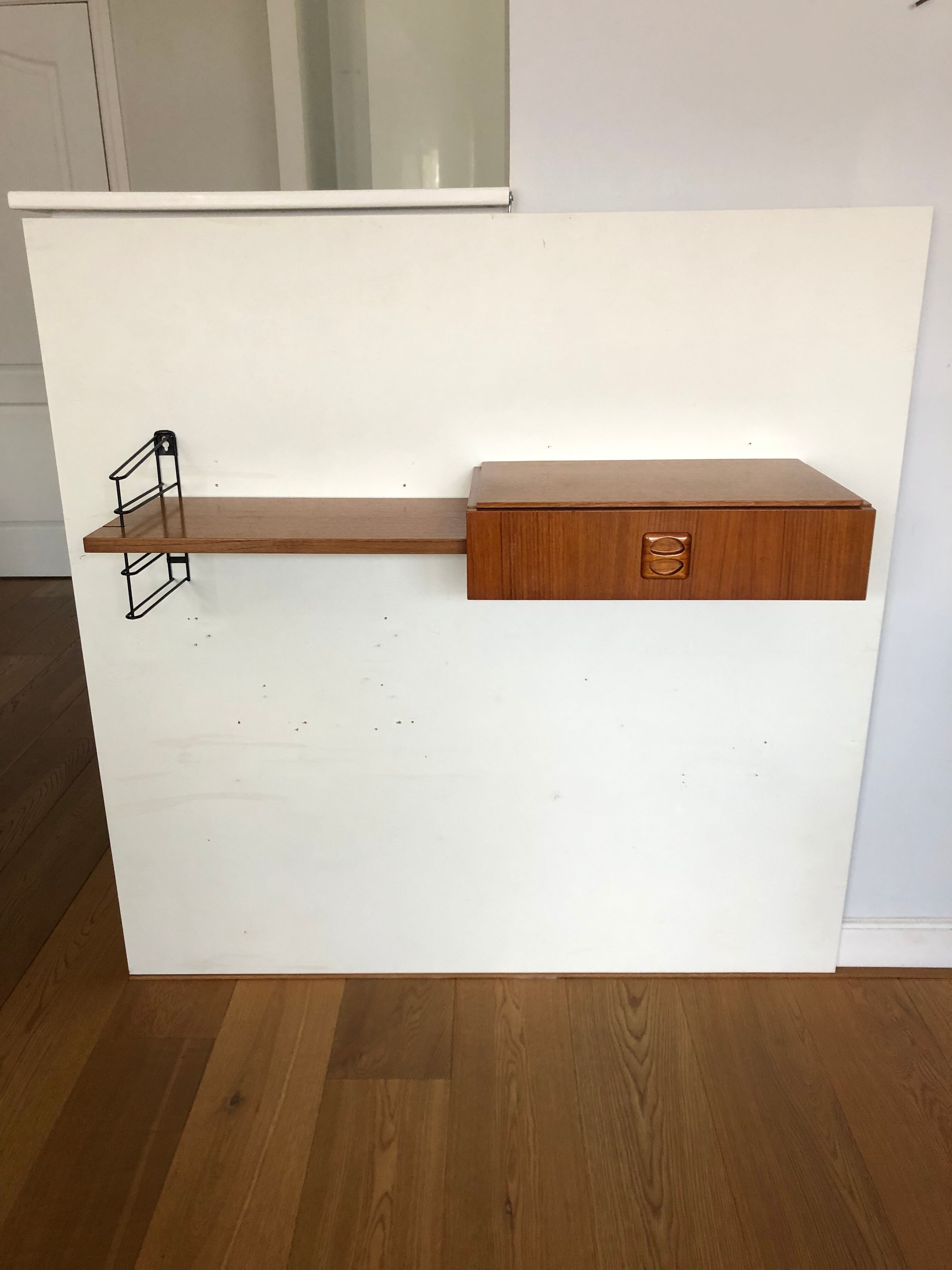 Une console murale