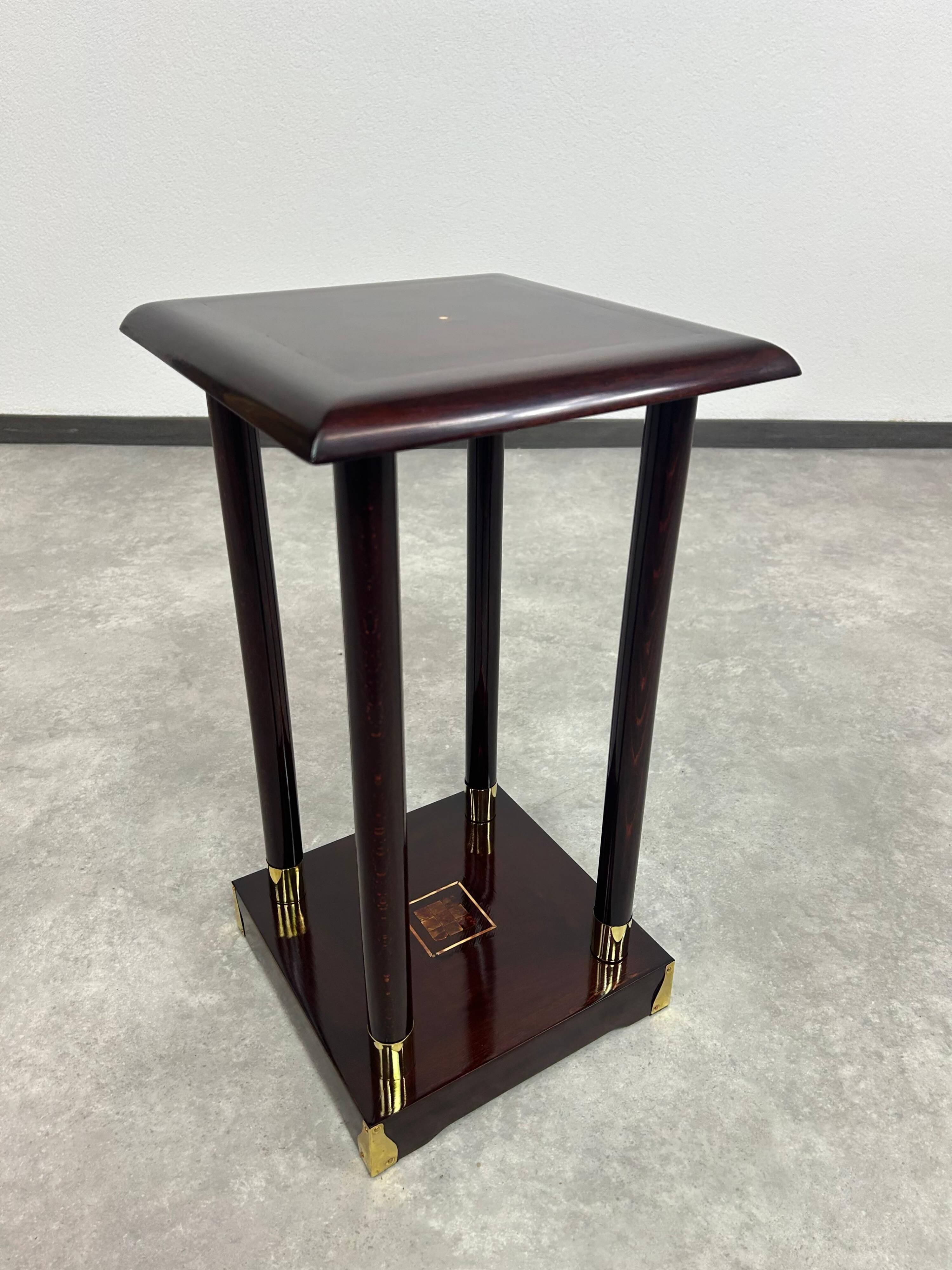 Secession pedestal in mahogany