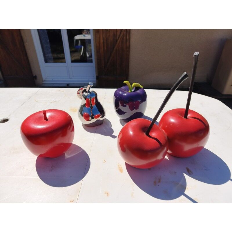 Vintage fruit set in resin and earthenware